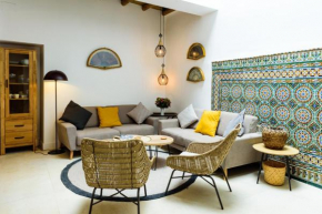 Casa de los Venerables, Seville